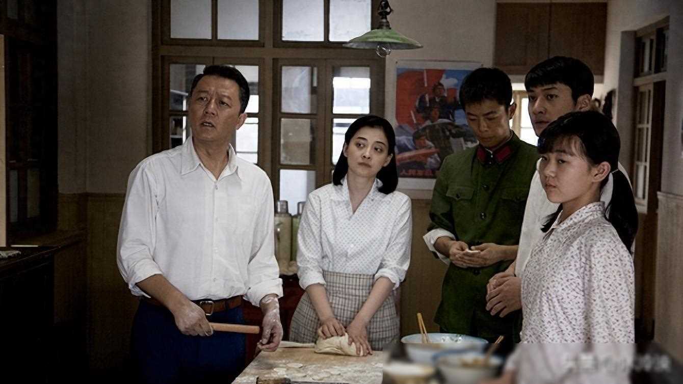 父母爱情播出12年后引争议，岁月沉淀下的情感共鸣与时代变迁的碰撞