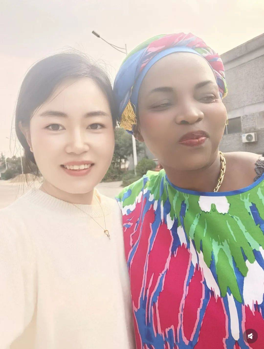 女子散装英语在非洲创业，勇敢的步伐，不凡的旅程