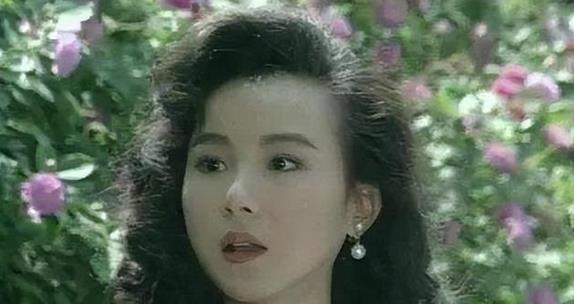 萧蔷获年度乘风精神奖，以坚韧不拔书写人生新篇章