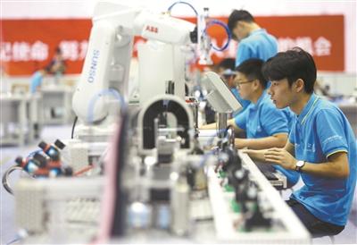 国务院鼓励行业龙头企业举办职校，为未来技能人才铺路