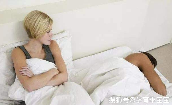 现代婚姻的睡眠困局，同床还是分床？