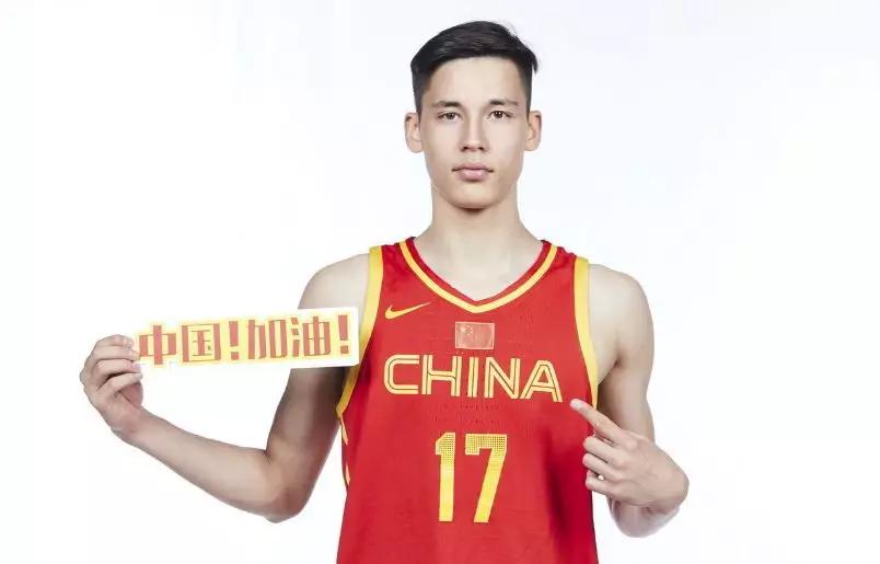 杨毅视角，男篮与国足选人逻辑的惊人相似