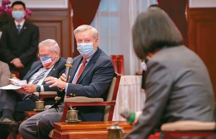 直播中国vs日本对阵视频，一场看得见火药味的足球对决