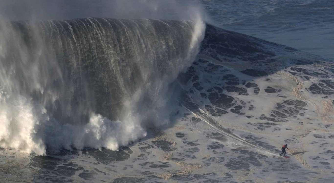 中国vs美国冲浪视频直播，谁的海浪更带劲？