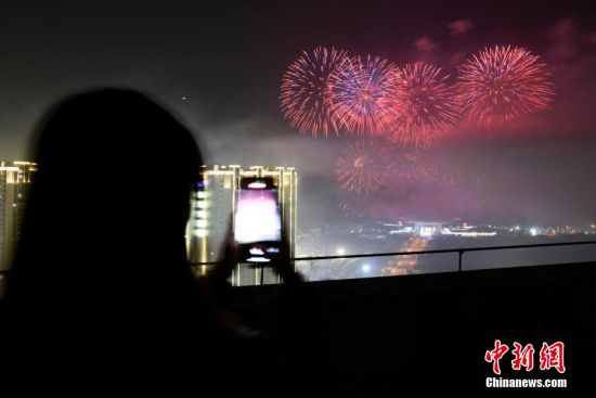 红龙中国vs日本视频直播，一场血与火的巅峰对决，用Golang重构你的观赛体验