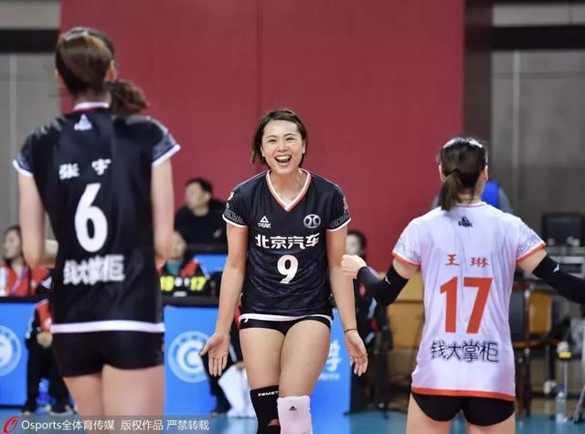 用Golang写一篇关于中国vs泰国女排直播视频的文章？这个选题有点意思