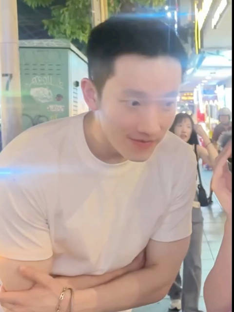 重庆VS西安帅哥视频直播，哪个城市的帅哥更顶？